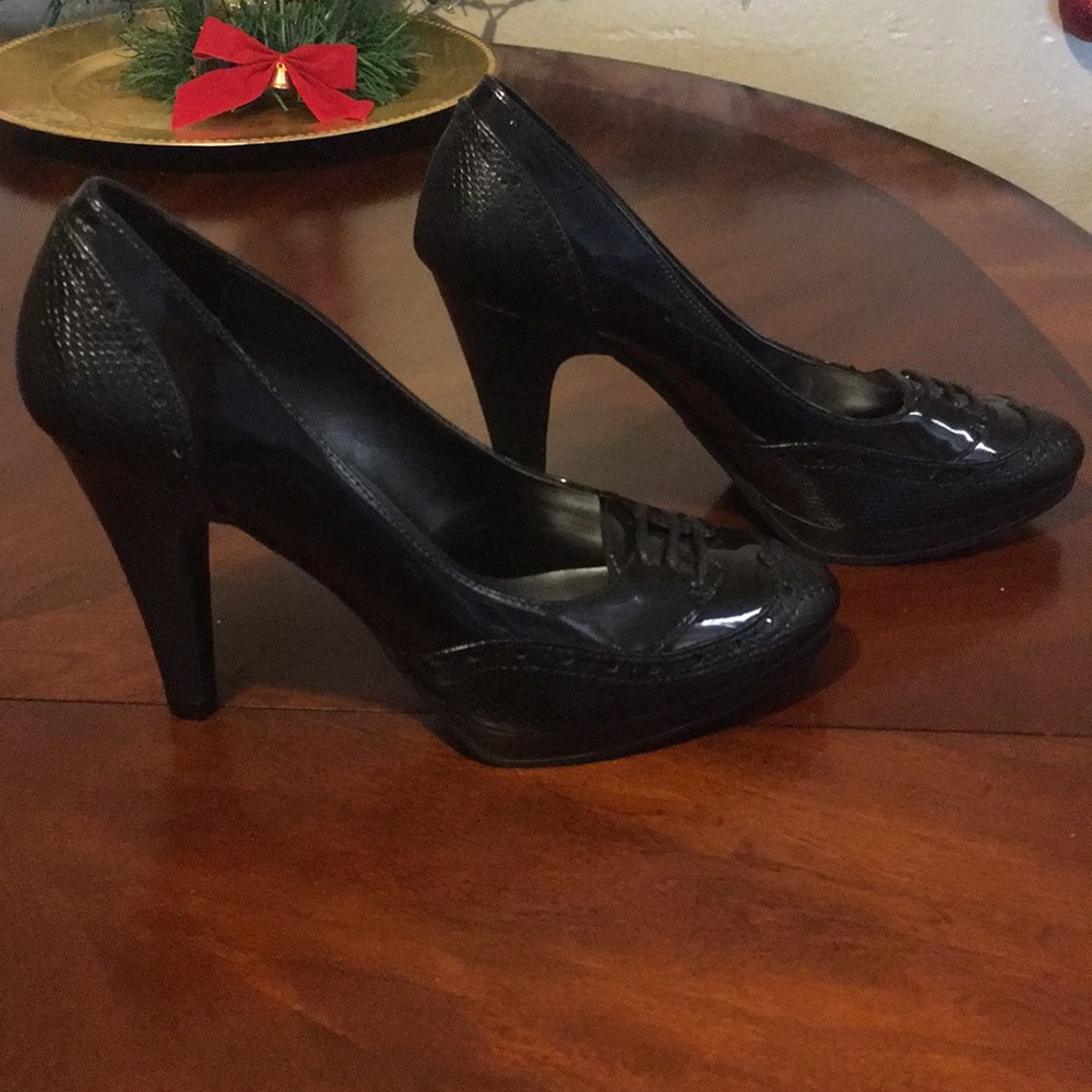 Black 7 1/2 FIONI PUMPS .